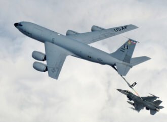 ئەمریکا فڕۆکەی سووتەمەنی هەڵگری ناردە رۆژهەڵاتی ناوەڕاست